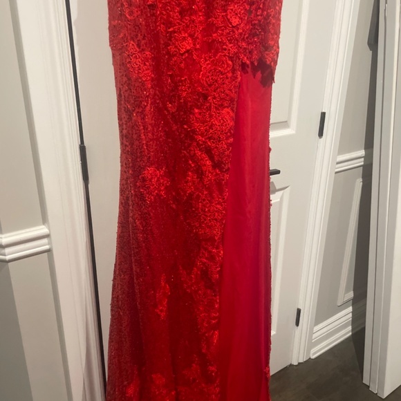 Sheri Hill Prom Dress in Size 4 - Picture 2 of 13